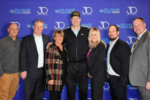 Fans Got Their Shot at the ‘Poker Brat’ as Phil Hellmuth Visited Delaware Park
