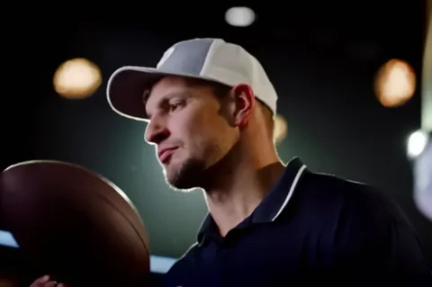 NFL Star ‘Gronk’ Finds New Rival in Antonio Esfandiari in Lively Poker Game