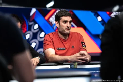 PokerStars Ambassador Mestre Trails Binder at EPT Monte-Carlo Main Event Final Table