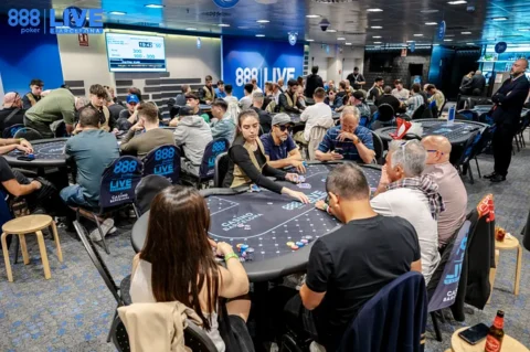 888poker Gives 7 Tips For Transitioning From Online to Live Poker Easier