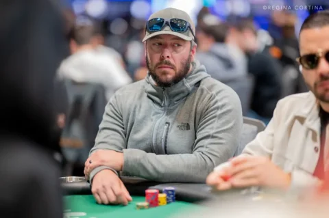 Poker Player Tanks Over 15 Minutes in WSOP Main Event For Pay Jump