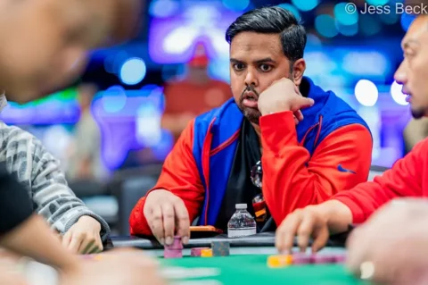 Straight Flush Over Full House on Soft Bubble of WSOP Main Event